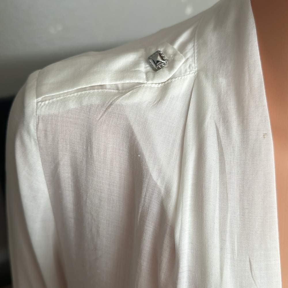 White House black market blouse - Picture 4 of 8